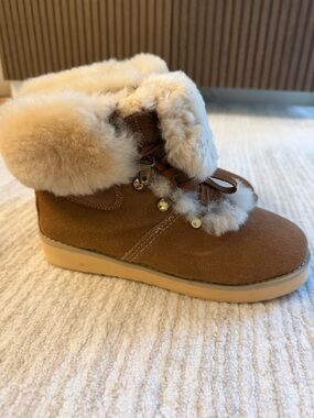 Woman’s Cozy Faux Fur Lined Boot - Brown New